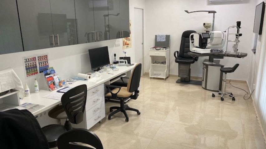 Szemvizsgáló helység Madách utca Cserta Optika